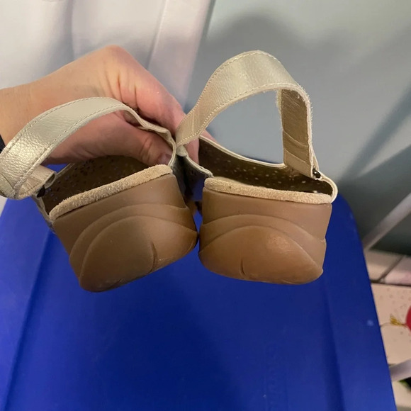 Wearever Jorden Women’s‎ Sandals gold and tan size 8.5 - Picture 8 of 10